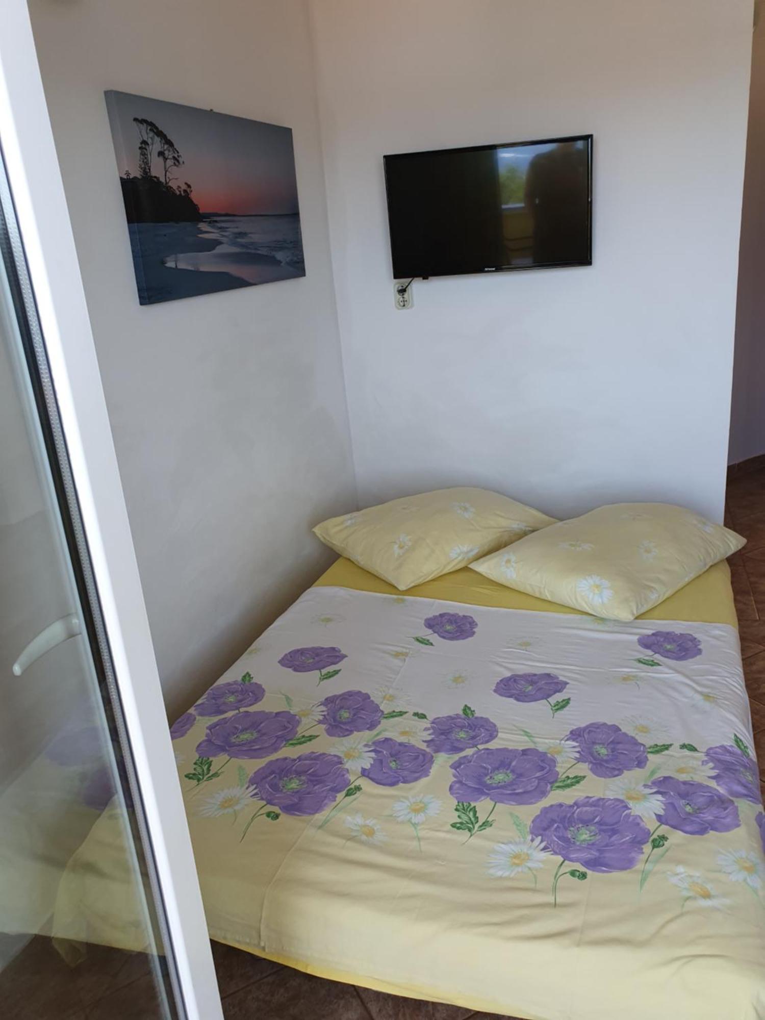 Apartment Jelena Раб Экстерьер фото